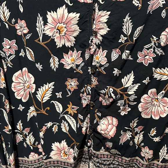 Old Navy Blouse - Picture 2 of 4